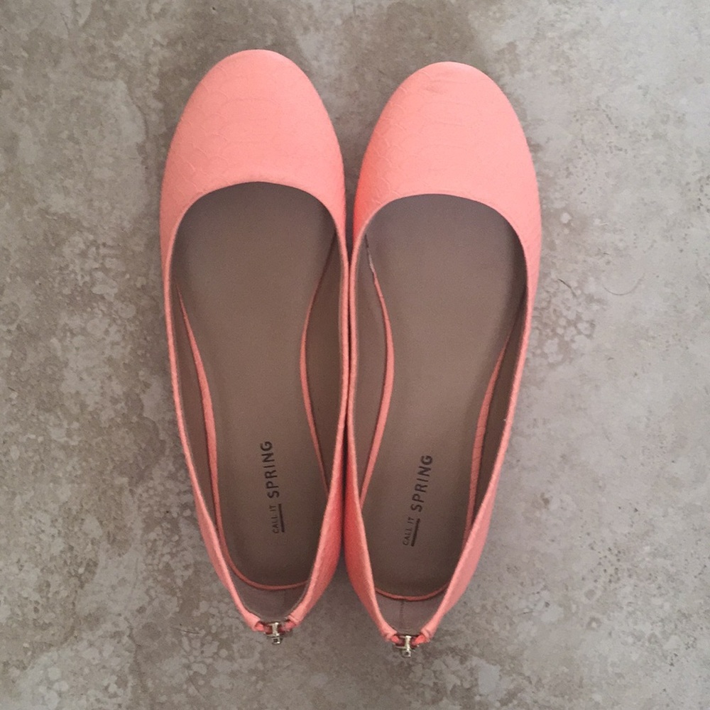 Women’s Flats